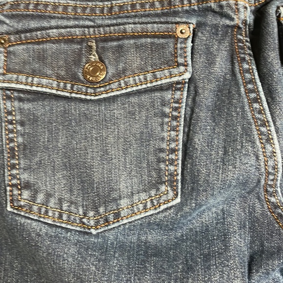 Women's Banana Republic Boot Cut Medium Wash Jeans - Picture 3 of 4